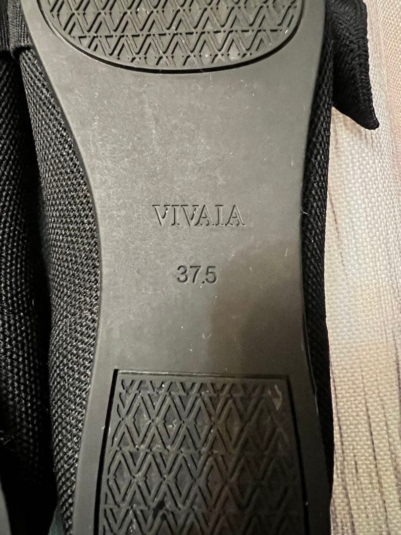 【美品】VIVAIA ブラック フラットシューズ 撥水 リボン 37.5