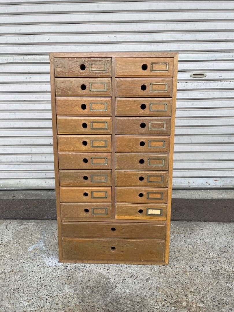 アンティーク 古い小引出し 20杯 ネーム付き 抽斗 小振りなチェスト 収納