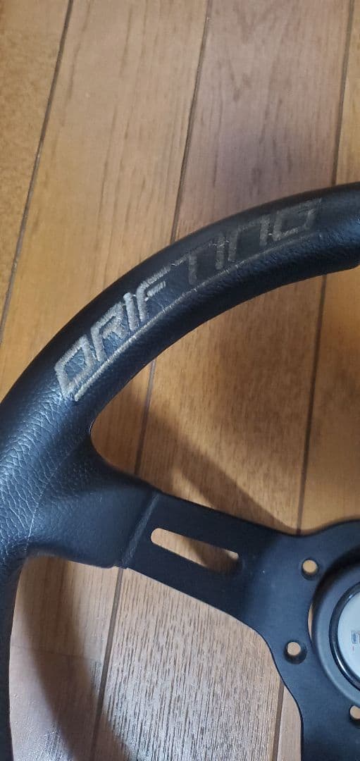 MOMO ドリフト ステアリング 350mm