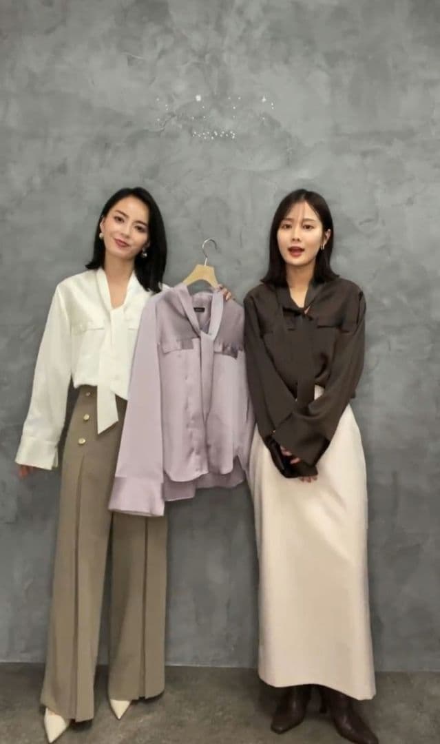 anuans/アニュアンス/サテンVネックタイブラウス/BROWN