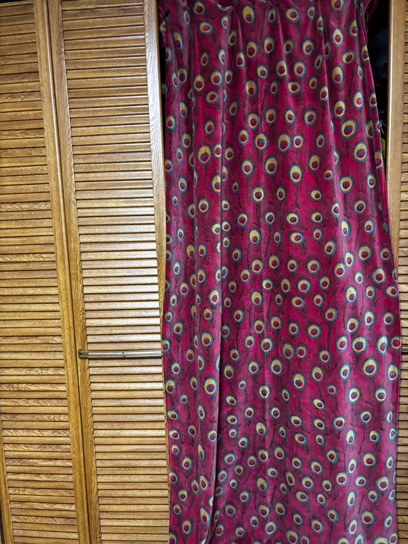 孔雀柄ピーコック　ベルベットドレープカーテン