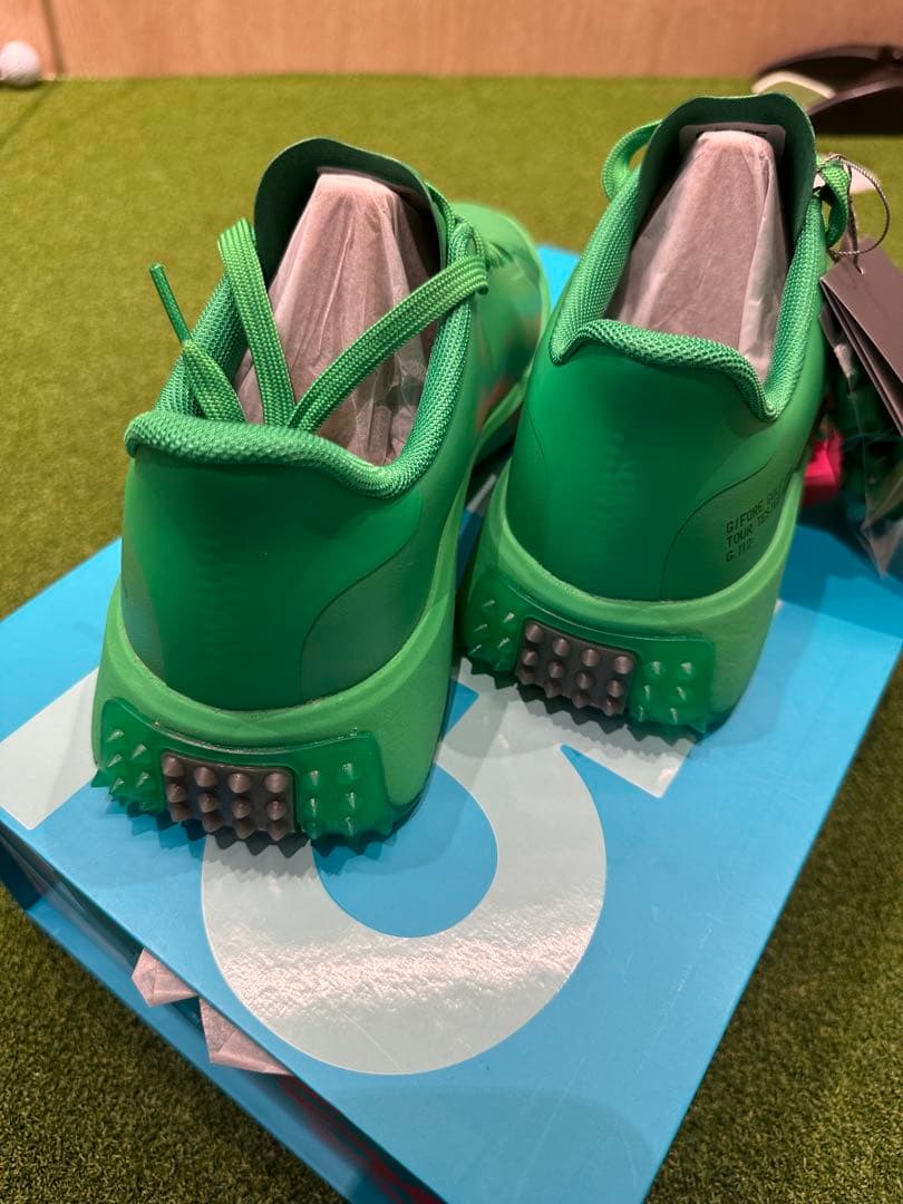 新品　ジーフォア　ゴルフシューズ　完売人気カラー　マークアンドロナ　好きにも