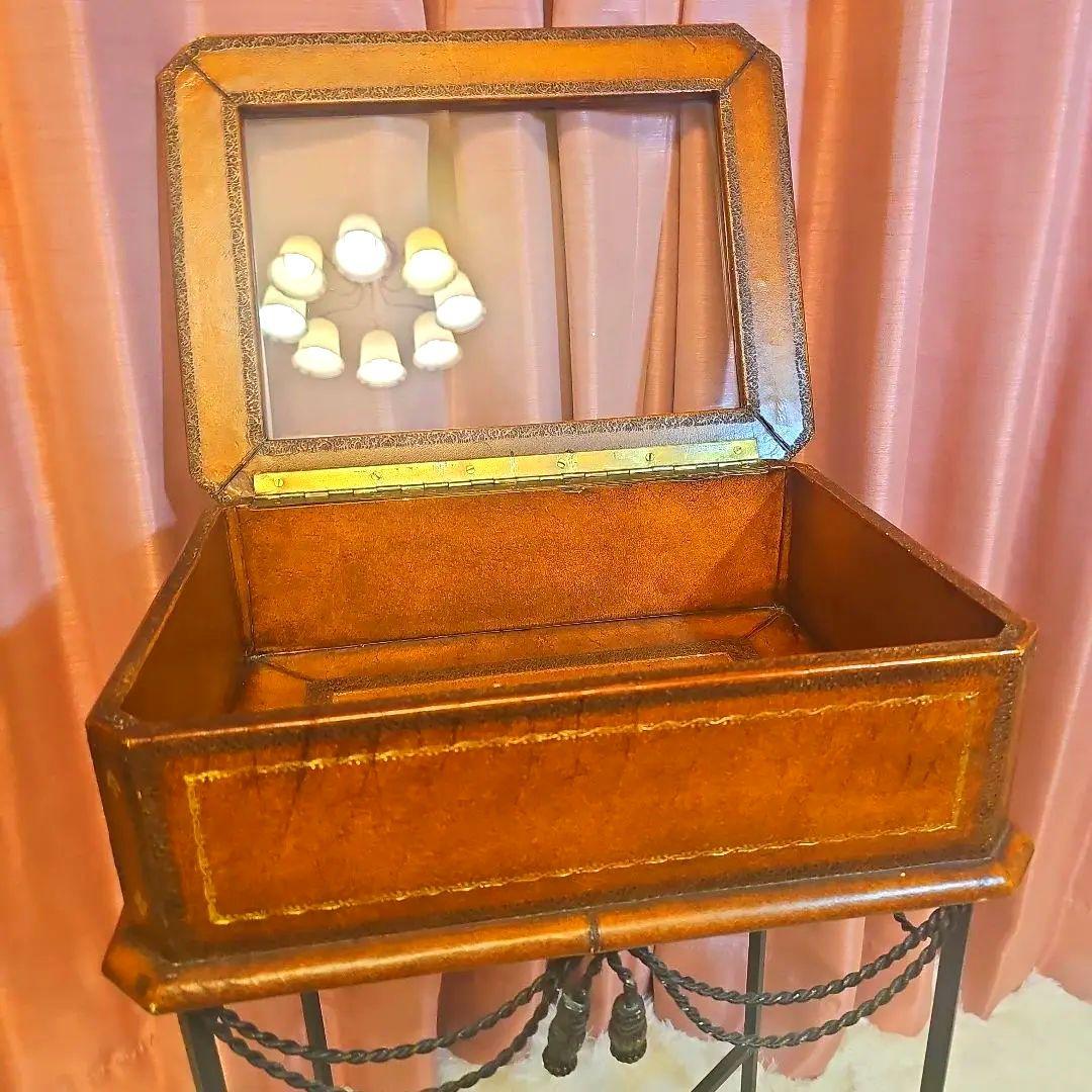 こちらの商品も早い者勝ち！　ヴィンテージ　アンティーク家具　キュリオケース