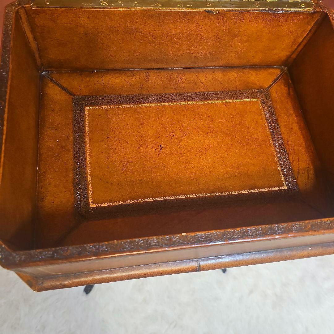 こちらの商品も早い者勝ち！　ヴィンテージ　アンティーク家具　キュリオケース