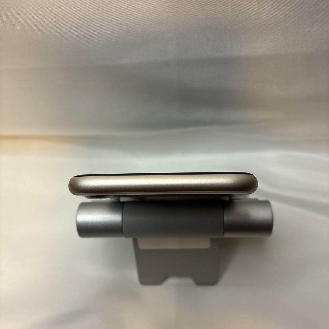 SIMフリー iPhoneSE 第3世代 64GB SE3 バッテリー100 白