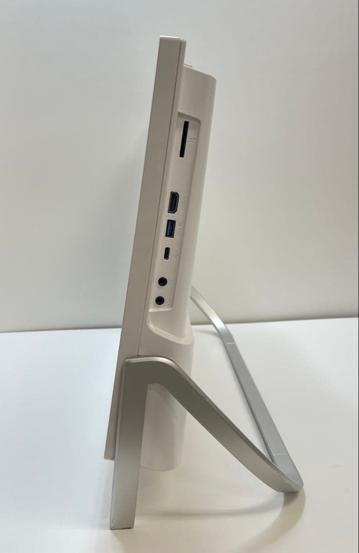 #580 富士通 FMVF70B3W 21.5インチ i7-7700HQ 16G