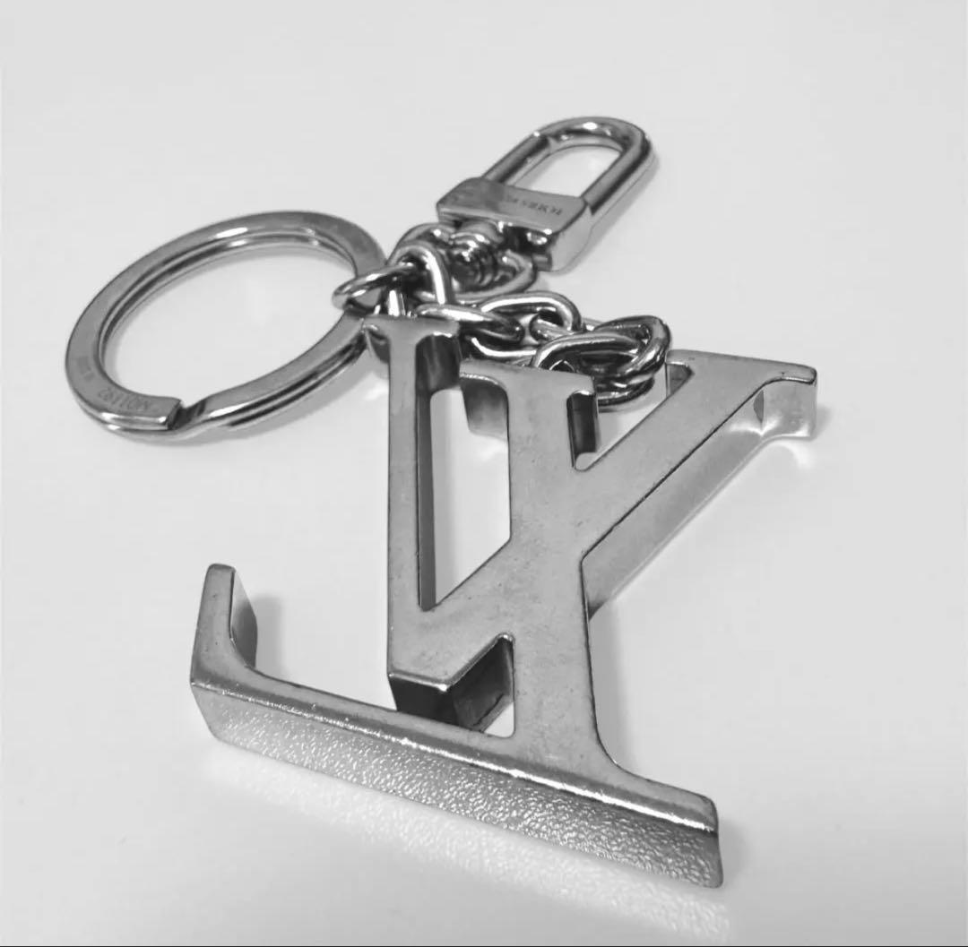 本日まで【超美品】Louis Vuitton LVキーチェーン