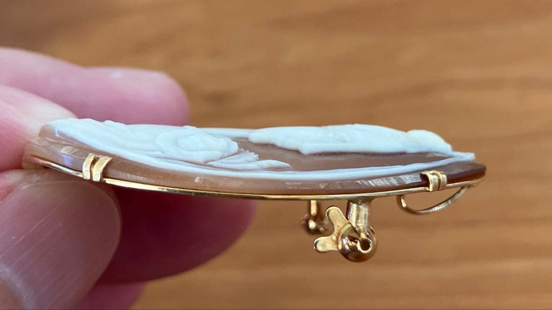 K18 シェルカメオ ブローチ、ペンダントトップ兼用