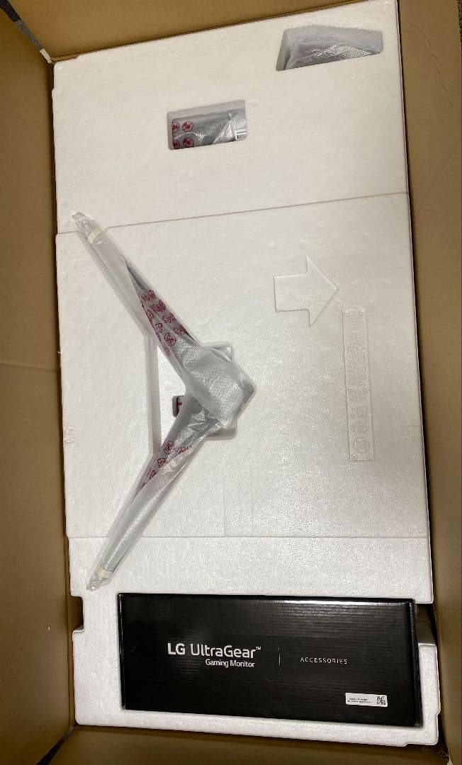 ディスプレイ・モニター本体 UltraGear 32GQ950 LG