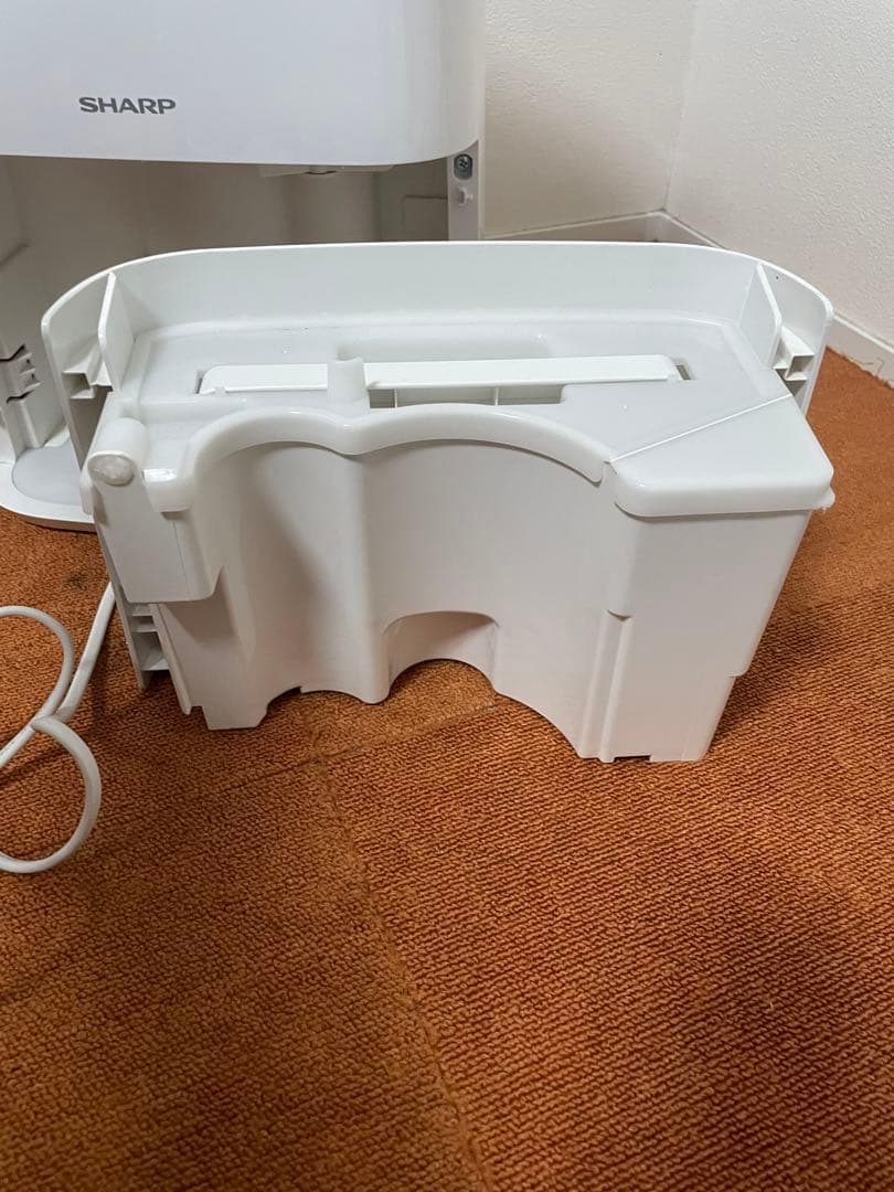 シャープ 衣類乾燥除湿機 コンプレッサー式 CV-G71-W