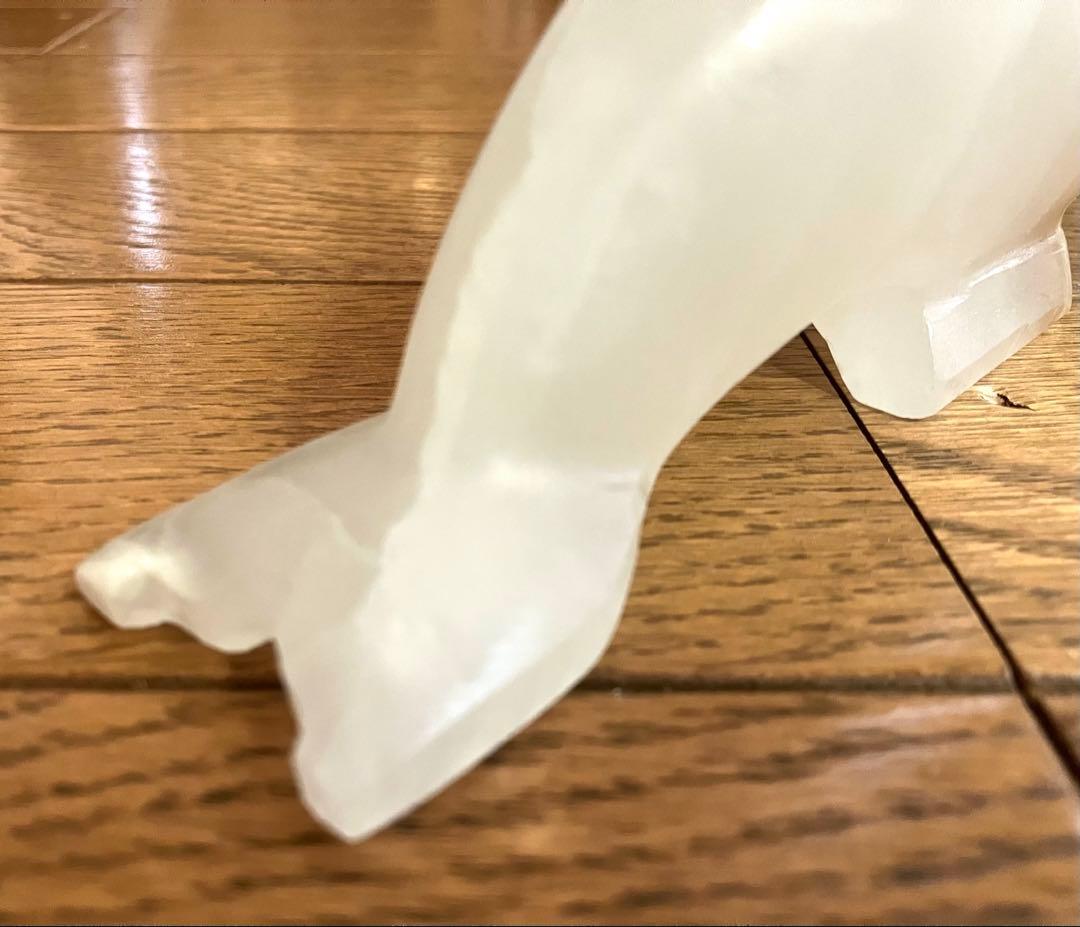 カルサイト　カービング　天然石　イルカ