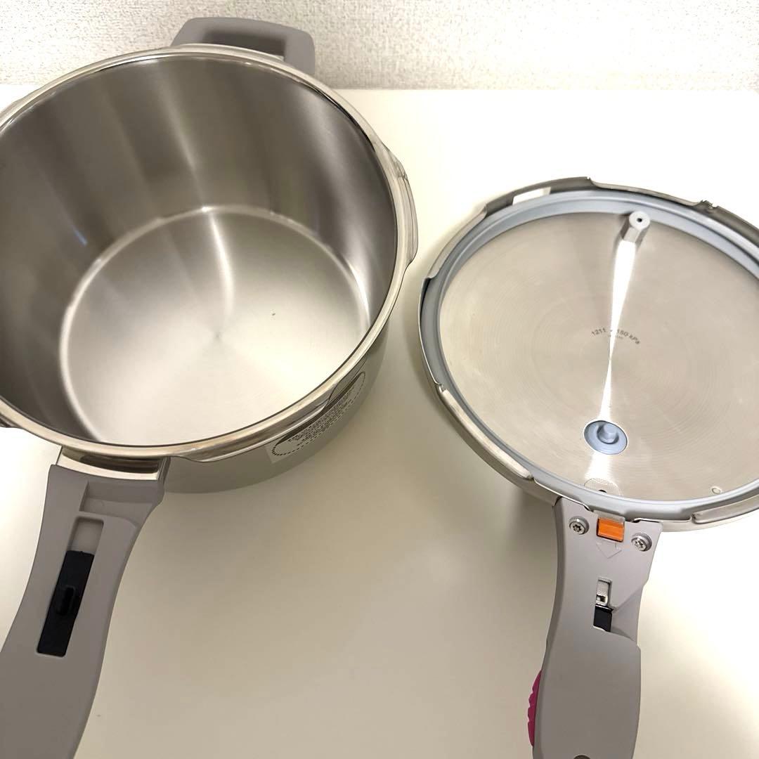 Tupperwareタッパーウェア　レインボークッカー圧力鍋4.5L