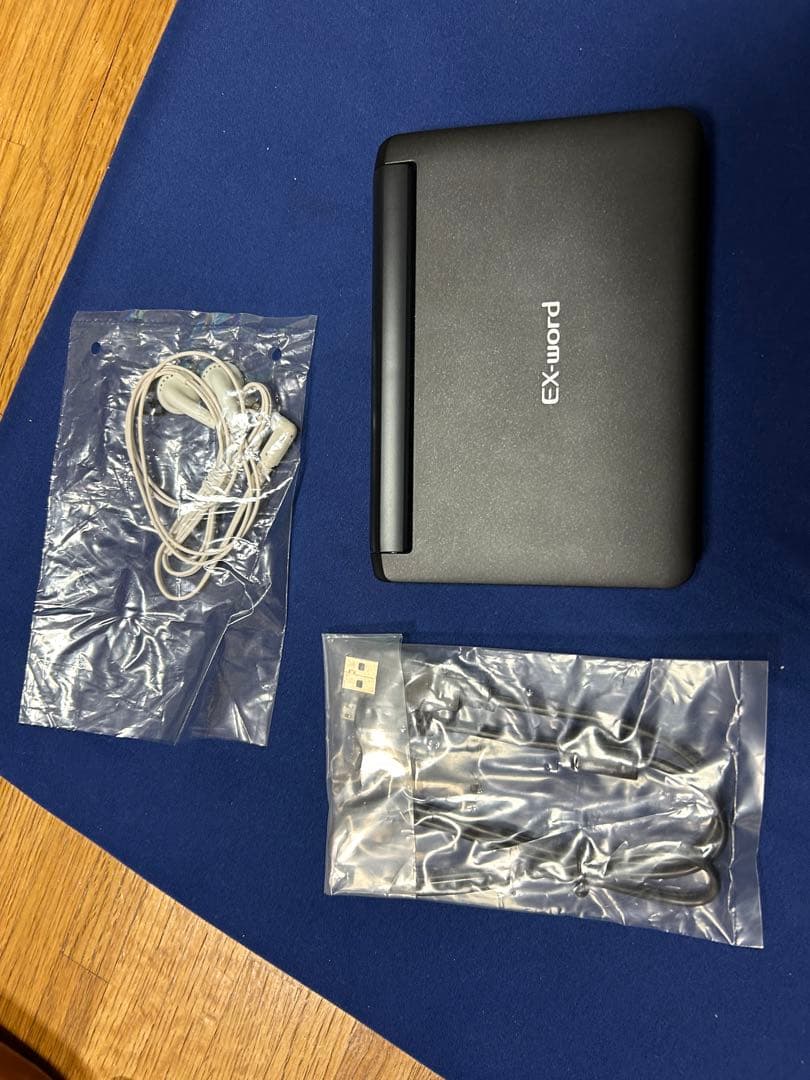 電子辞書　カシオ　CASIO XD-U6000 新古品