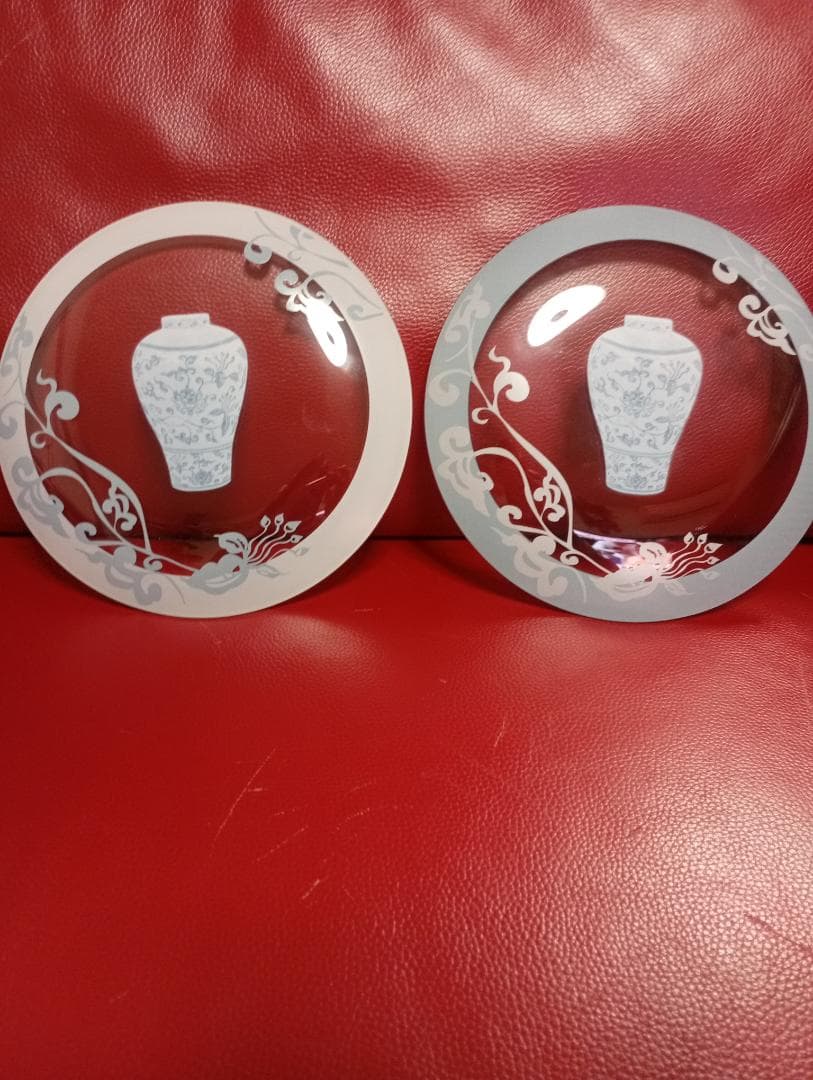 青と白のコントラストが素敵な花瓶デザインのクリアプレート2枚 インテリア 置物