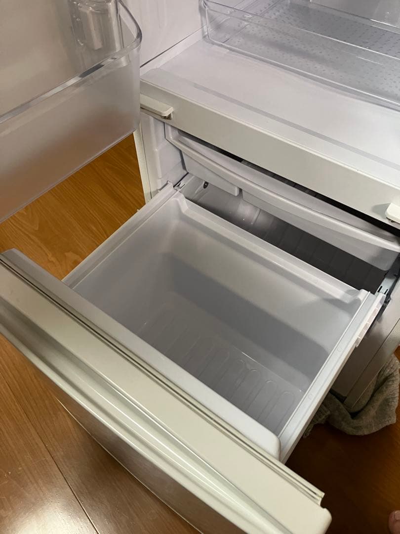 SHARP 冷蔵庫 左右両開き 137L 一人暮らしサイズ