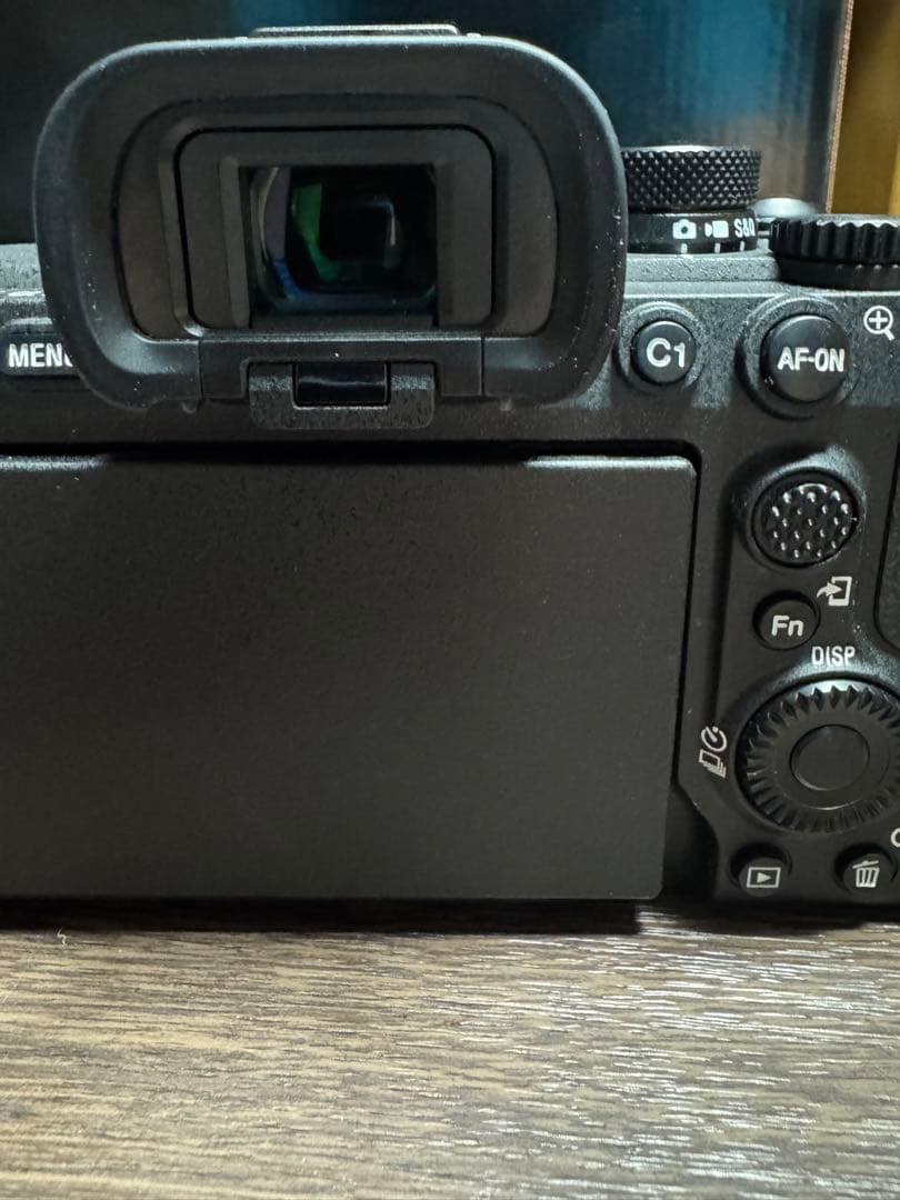 SONY α7 IV (ILCE-7M4K) ミラーレス一眼　フルサイズ