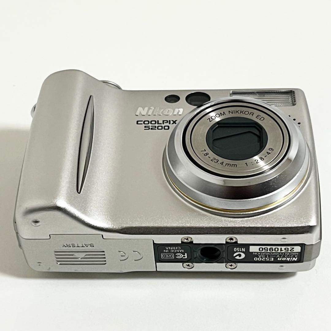 デジタルカメラ Nikon coolpix 5200