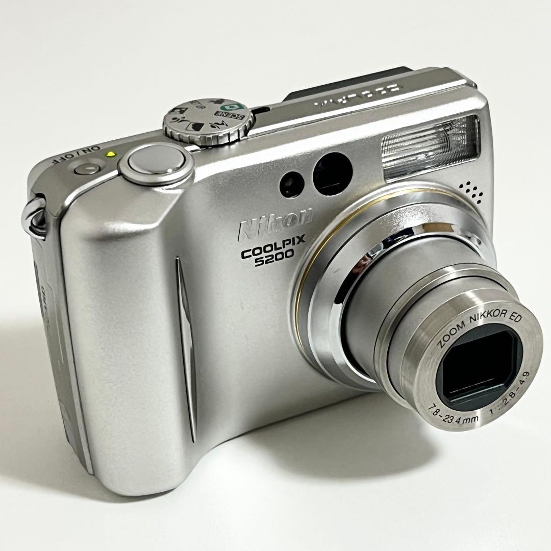 デジタルカメラ Nikon coolpix 5200