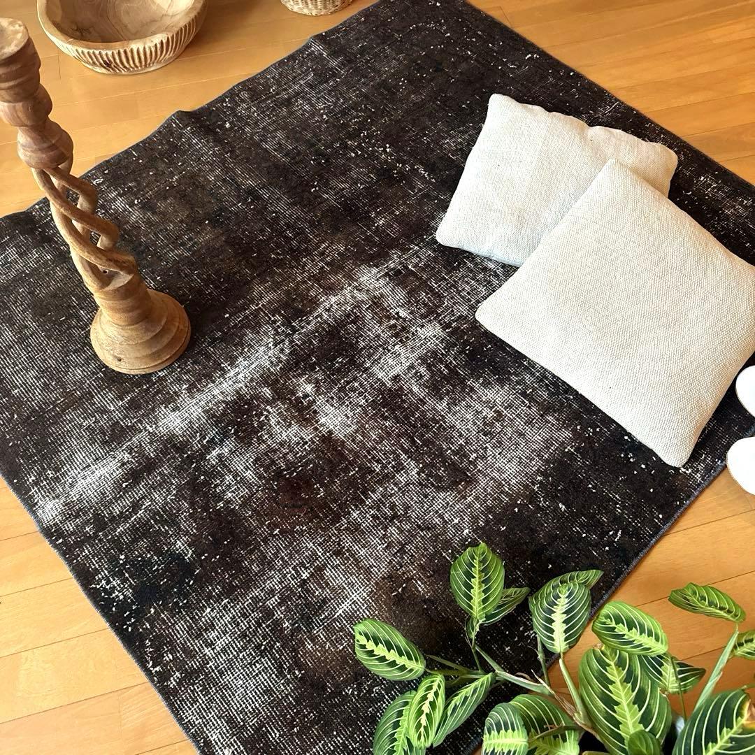 109.5×124 レアこげ茶ブラック　オーバーダイ　トルコヴィンテージラグ