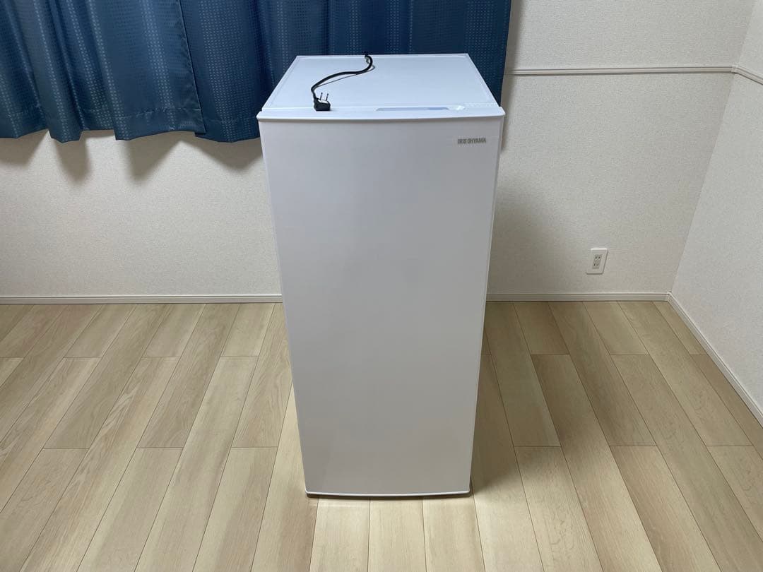 【美品】アイリスオーヤマ 冷凍庫119L IUSN-12A-W たのメル便対応可