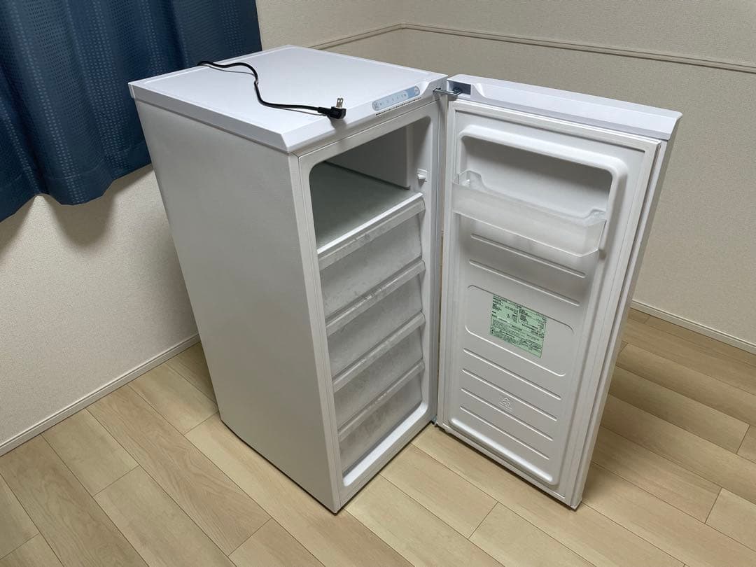 【美品】アイリスオーヤマ 冷凍庫119L IUSN-12A-W たのメル便対応可