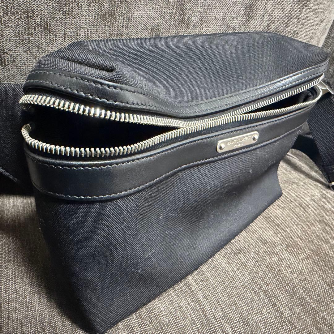 イクイノックス！最終値下げ！【美品】サンローラン　ボディ・ショルダーバッグ