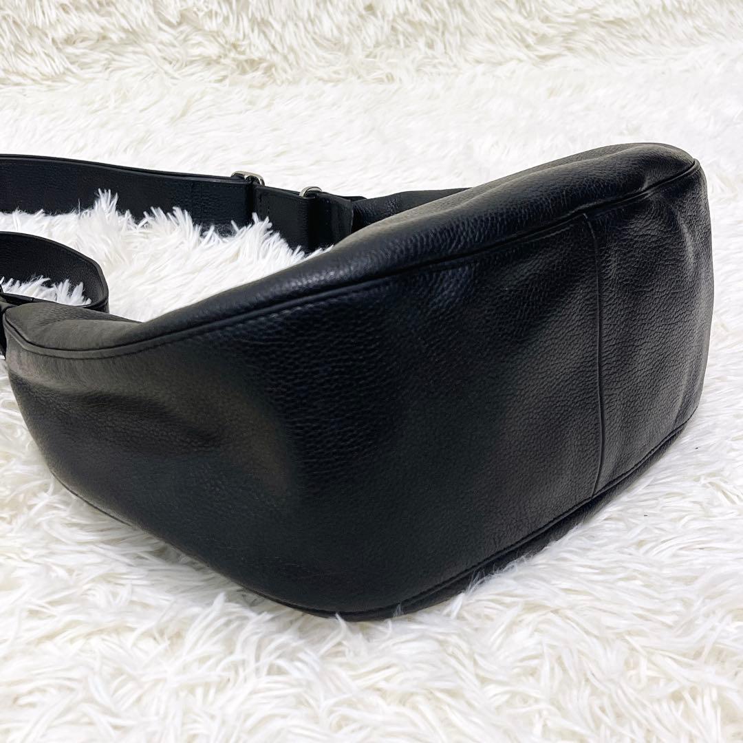 極美品 Longchamp ロンシャン ワンショルダー オールレザー 三日月