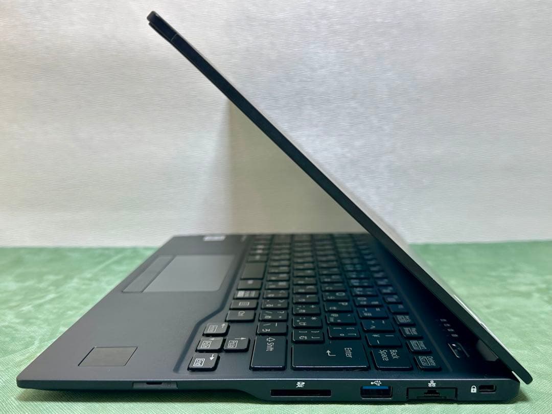 Windowsノート本体 Fujitsu U9310/D i5 8GB 256GB LTE |2994