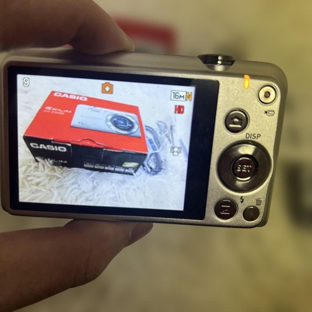 【未使用級】CASIO カシオ EXILIM EX-ZS28 付属品完備