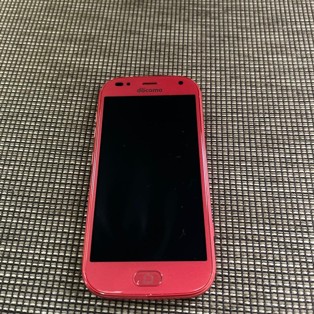 docomo ピンク　らくらくスマートフォン　視覚補助設定も可能！