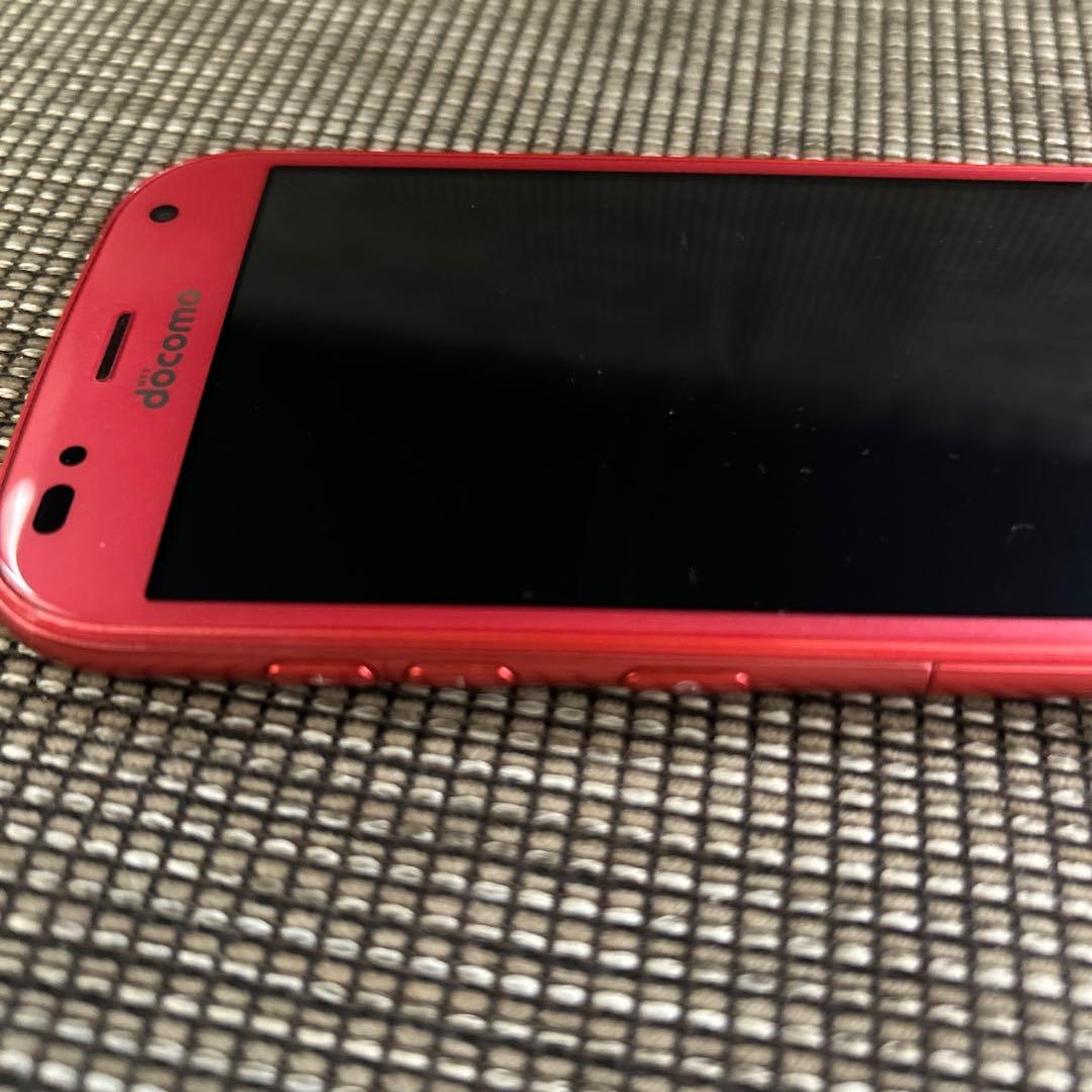 docomo ピンク　らくらくスマートフォン　視覚補助設定も可能！