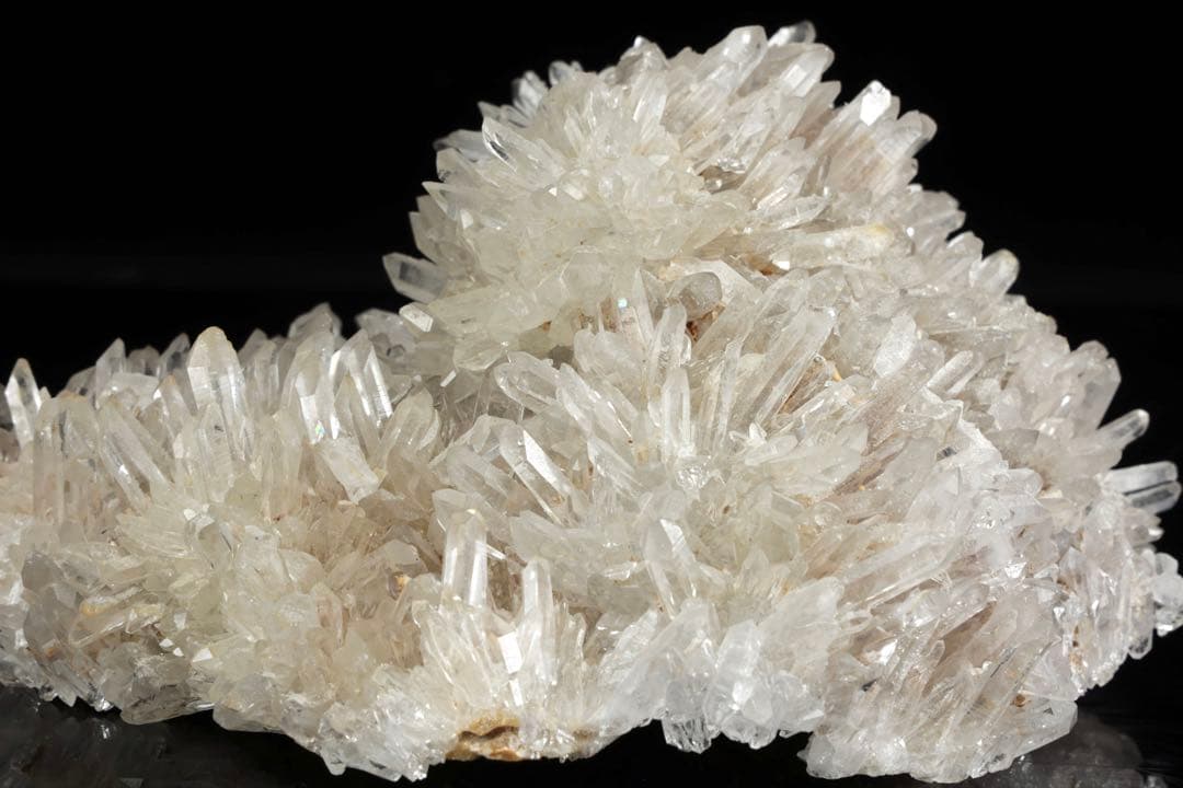 天然鉱物標本 白水晶クラスター 原石 鑑賞石 天然石 美結晶 木箱付 1220g