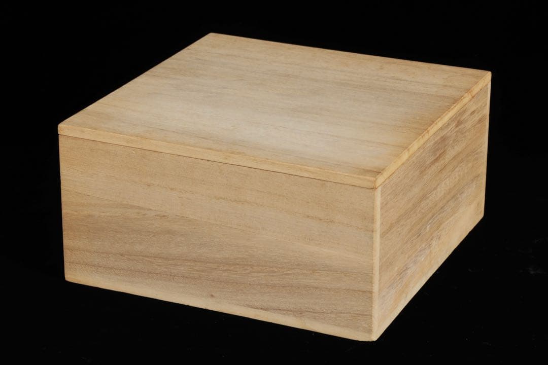 天然鉱物標本 白水晶クラスター 原石 鑑賞石 天然石 美結晶 木箱付 1220g