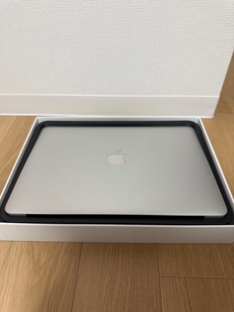 MacBook Air 13インチ シルバー 充電器付き