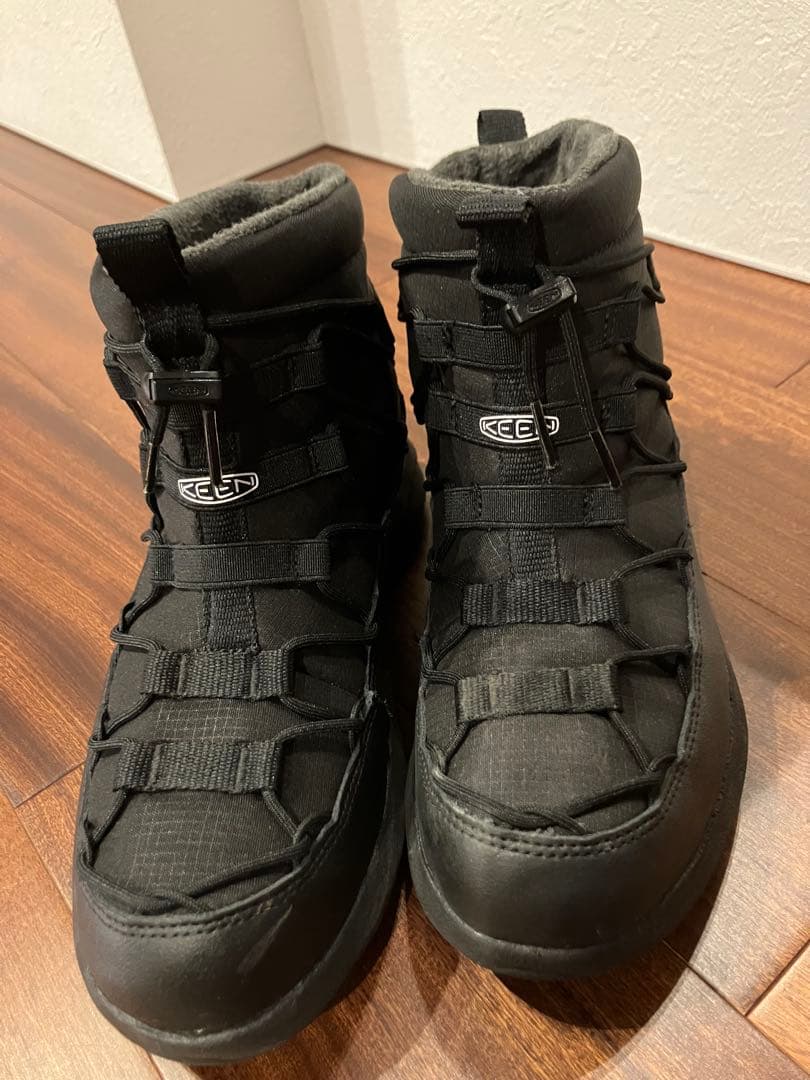 KEEN ブラック ハイカットブーツ
