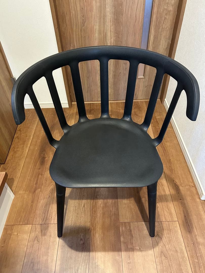 IKEA PS2012 アームレスト付 デザイナーズ ダイニングチェア2脚セット