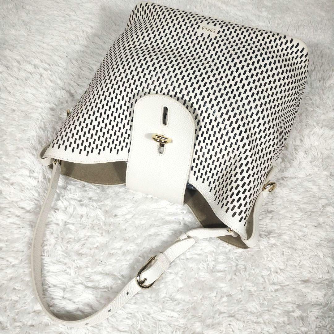 未使用級◎フルラ ネット M ホーボー ワンショルダー　パンチングレザー A4可