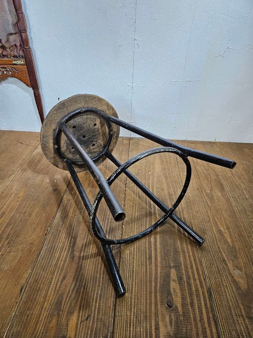 USヴィンテージ 鉄脚のスツール 丸椅子 チェア インダストリアル インテリア