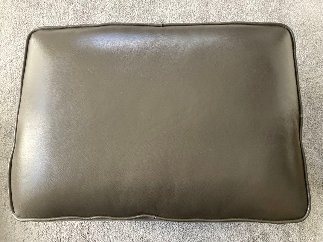 ACTUS 本革　オットマン 2023年製