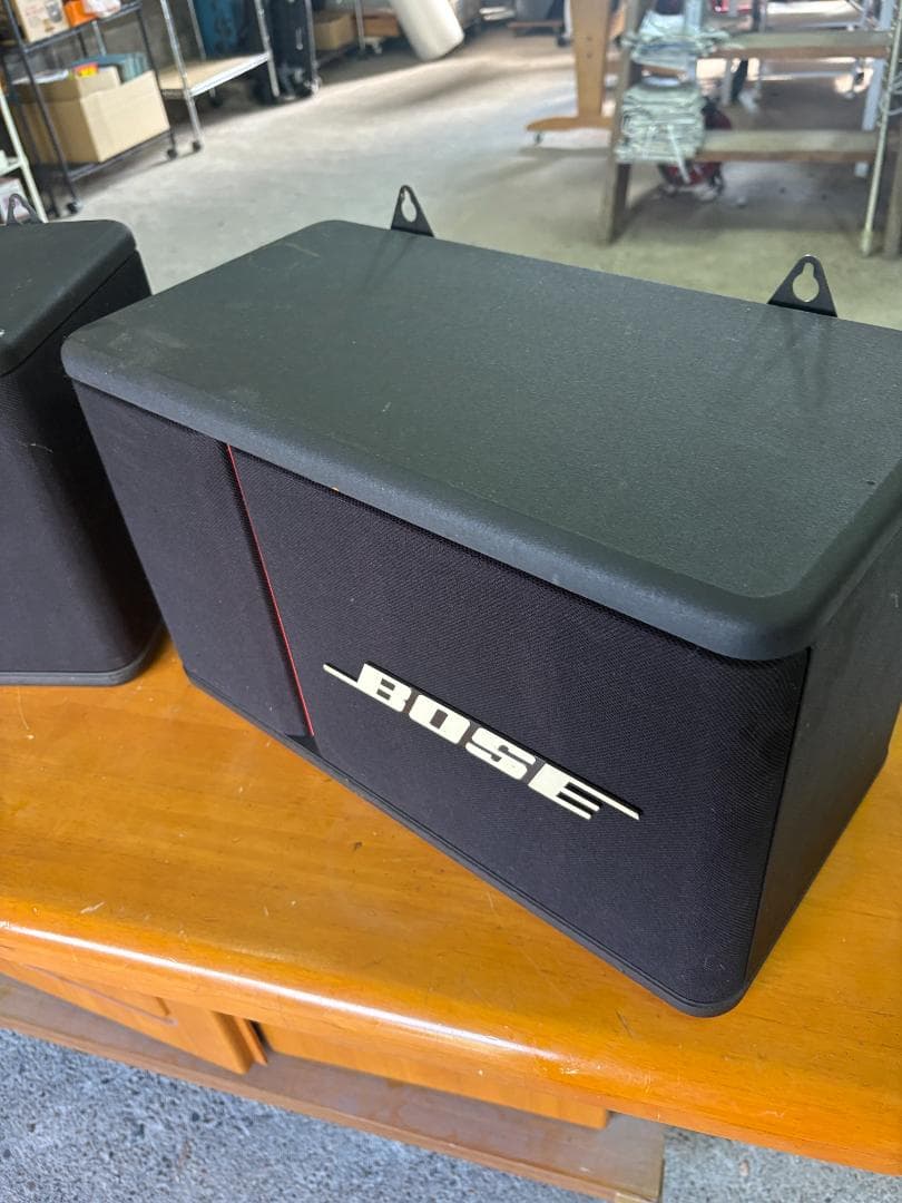 BOSE 301-AV モニタースピーカー ペア 動作品 壁掛け金具付き