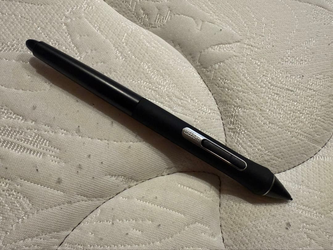 液タブ・ペンタブ Wacom Cintiq 16