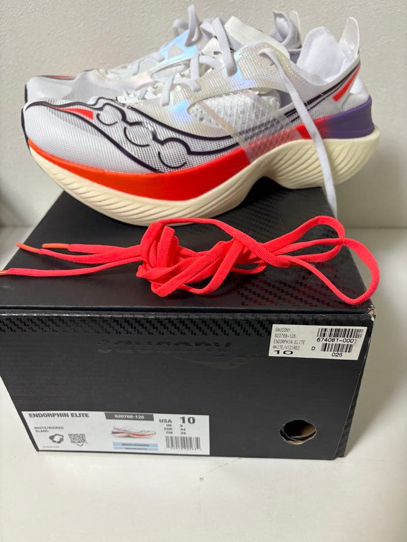 未使用品！　サッカニー　saucony エンドルフィンエリート 28.0㎝