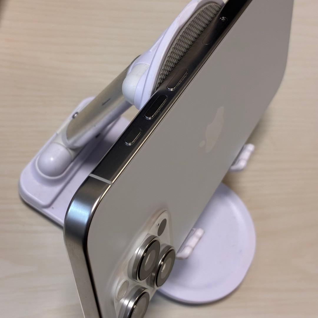 iPhone16ProMax256ホワイトバッテリー100新品フィルム他おまけ付