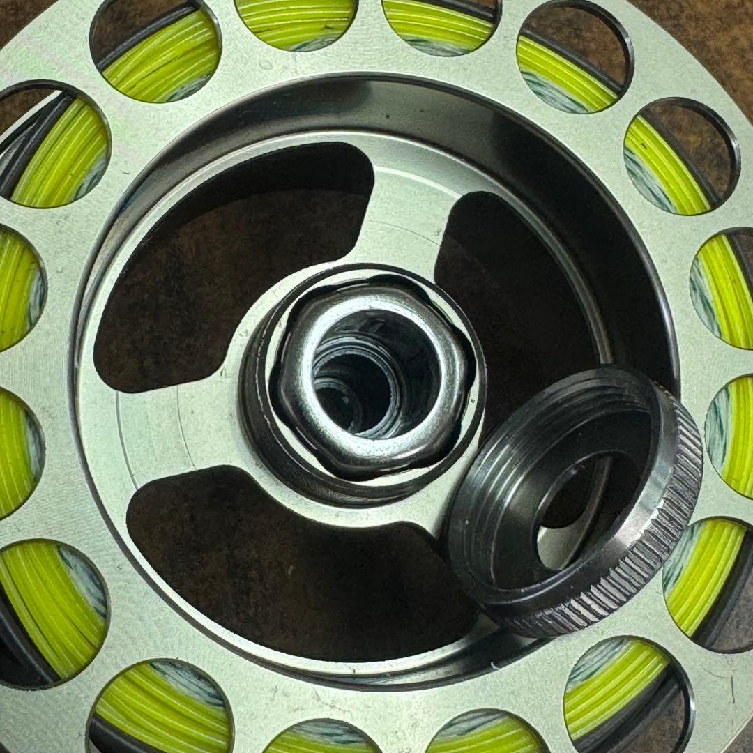 AIRFLO T7 5/7 フライリール 収納袋付き