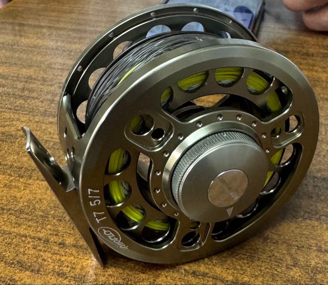 AIRFLO T7 5/7 フライリール 収納袋付き