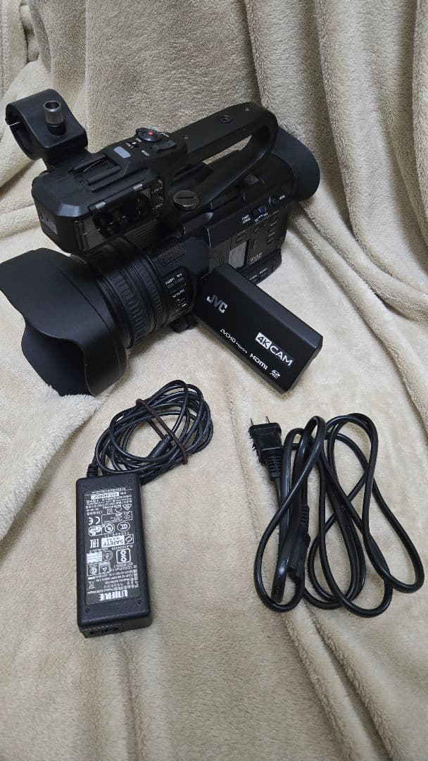 は*も様 JVC GY-HM175 業務用ビデオカメラ 本体