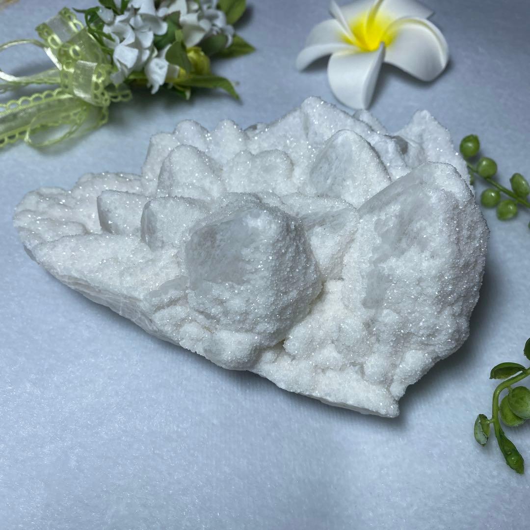 素晴らしい景観！スノーホワイトドゥルージーキャップ水晶クラスター③