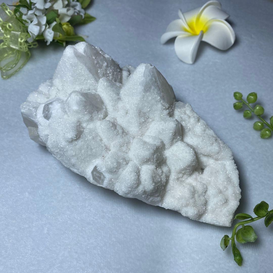 素晴らしい景観！スノーホワイトドゥルージーキャップ水晶クラスター③