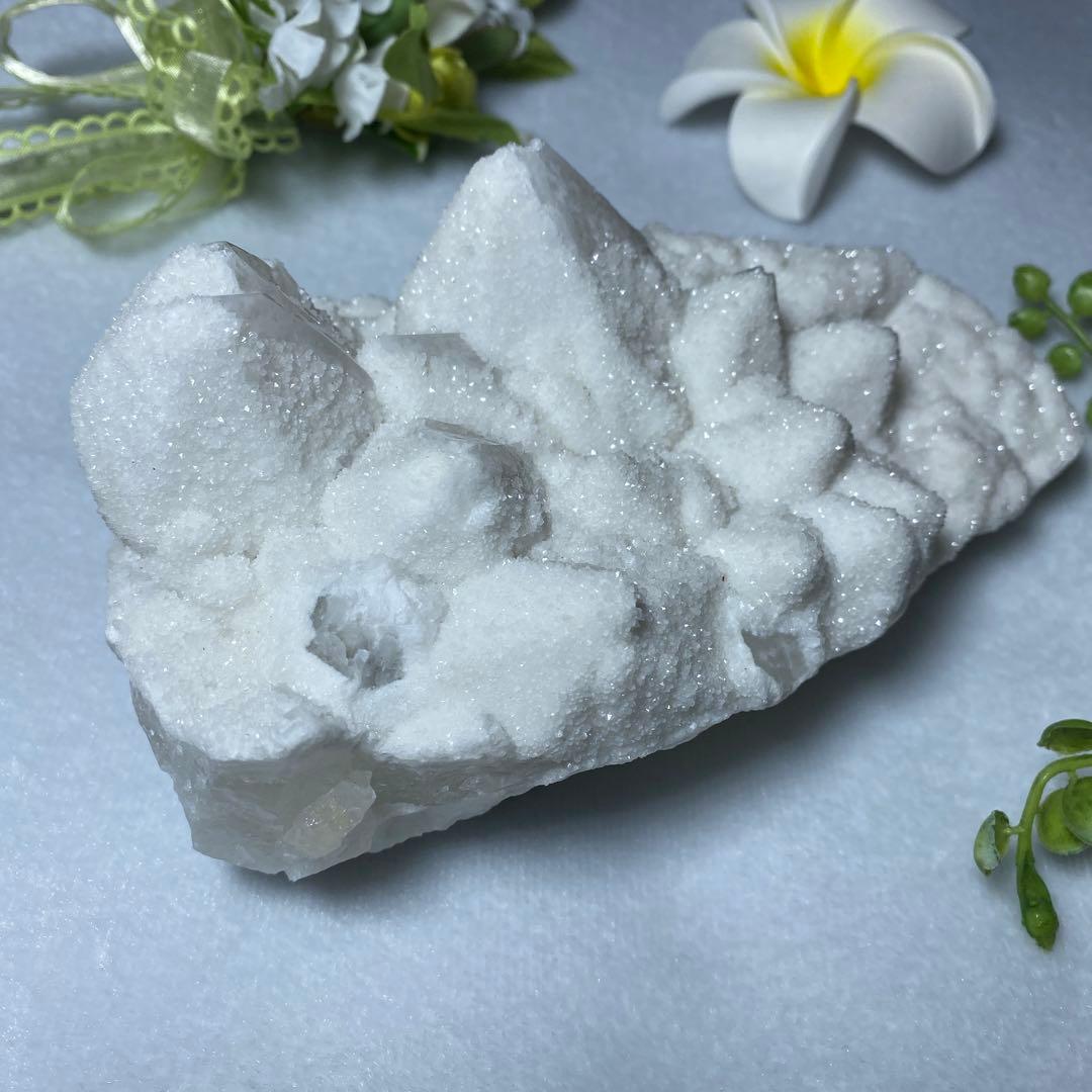 素晴らしい景観！スノーホワイトドゥルージーキャップ水晶クラスター③