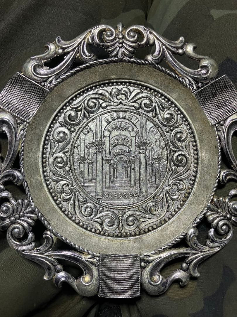 銀色の金属製皿 CORDOBA